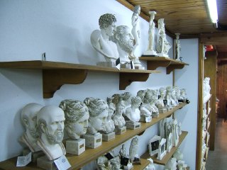 Греция. В магазине сувениров вблизи Эпидавра (фото)